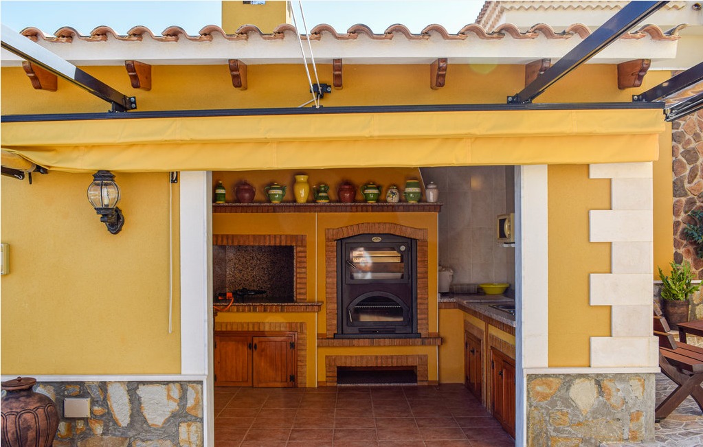 Country house with 5 bedrooms and 4 bathrooms in MONTEPINAR | Ref: SCH-5246