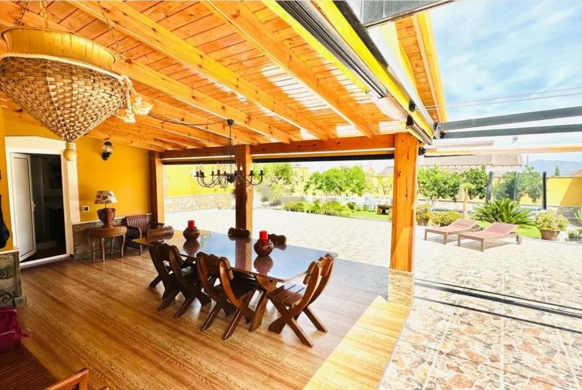 Country house with 5 bedrooms and 4 bathrooms in MONTEPINAR | Ref: SCH-5246