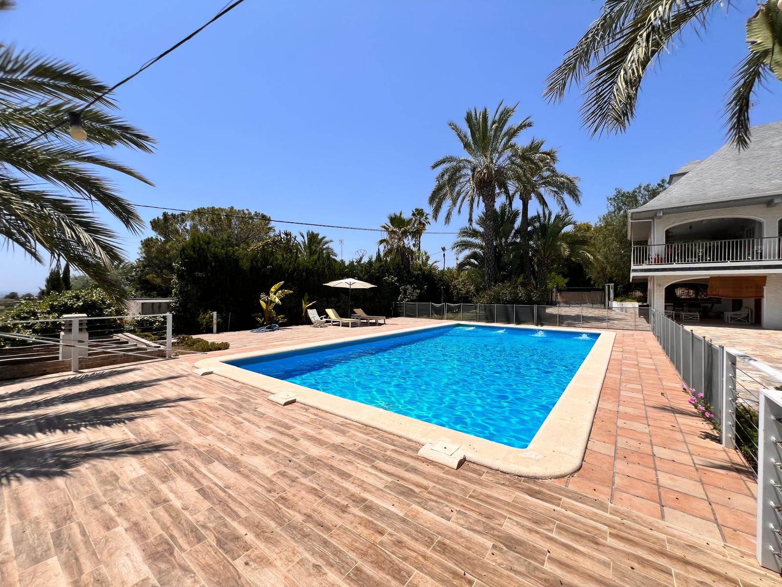 17540391411-2.jpg Country house with 8 bedrooms and 4 bathrooms in ELCHE | Ref: SCH-5250