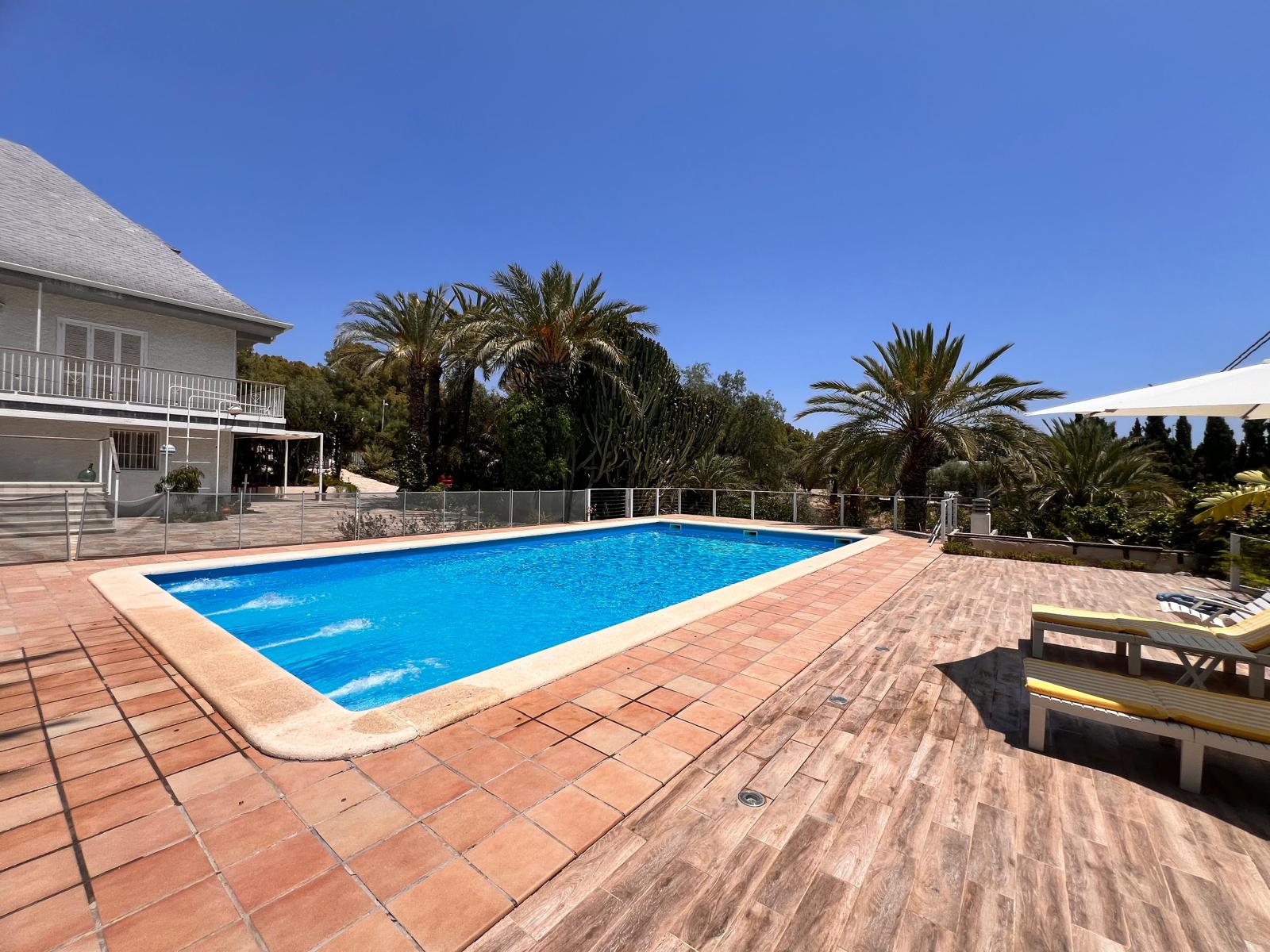 17540391416-7.jpg Country house with 8 bedrooms and 4 bathrooms in ELCHE | Ref: SCH-5250
