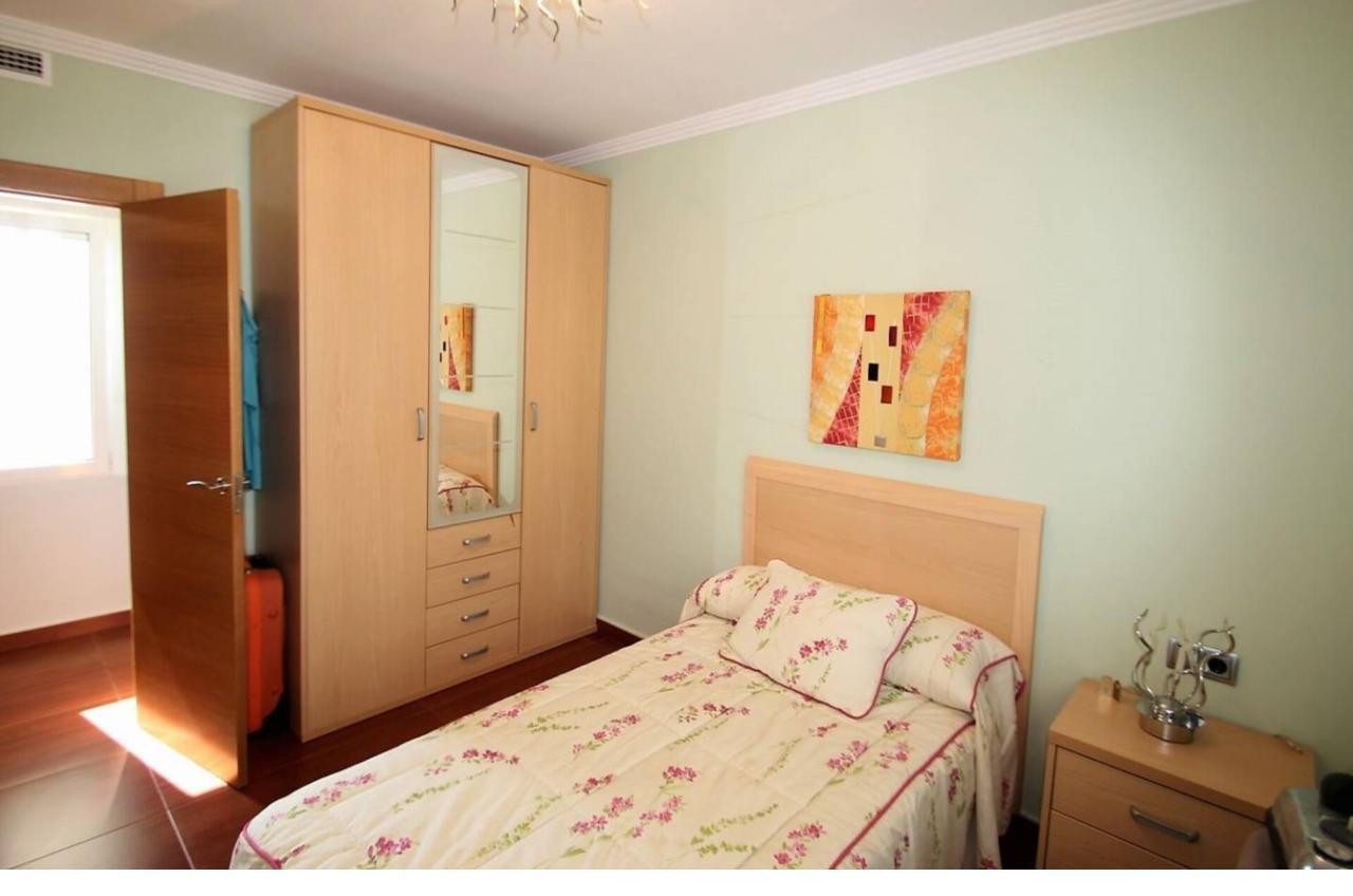 Country house with 4 bedrooms and 3 bathrooms in SAX | Ref: SCH-5263