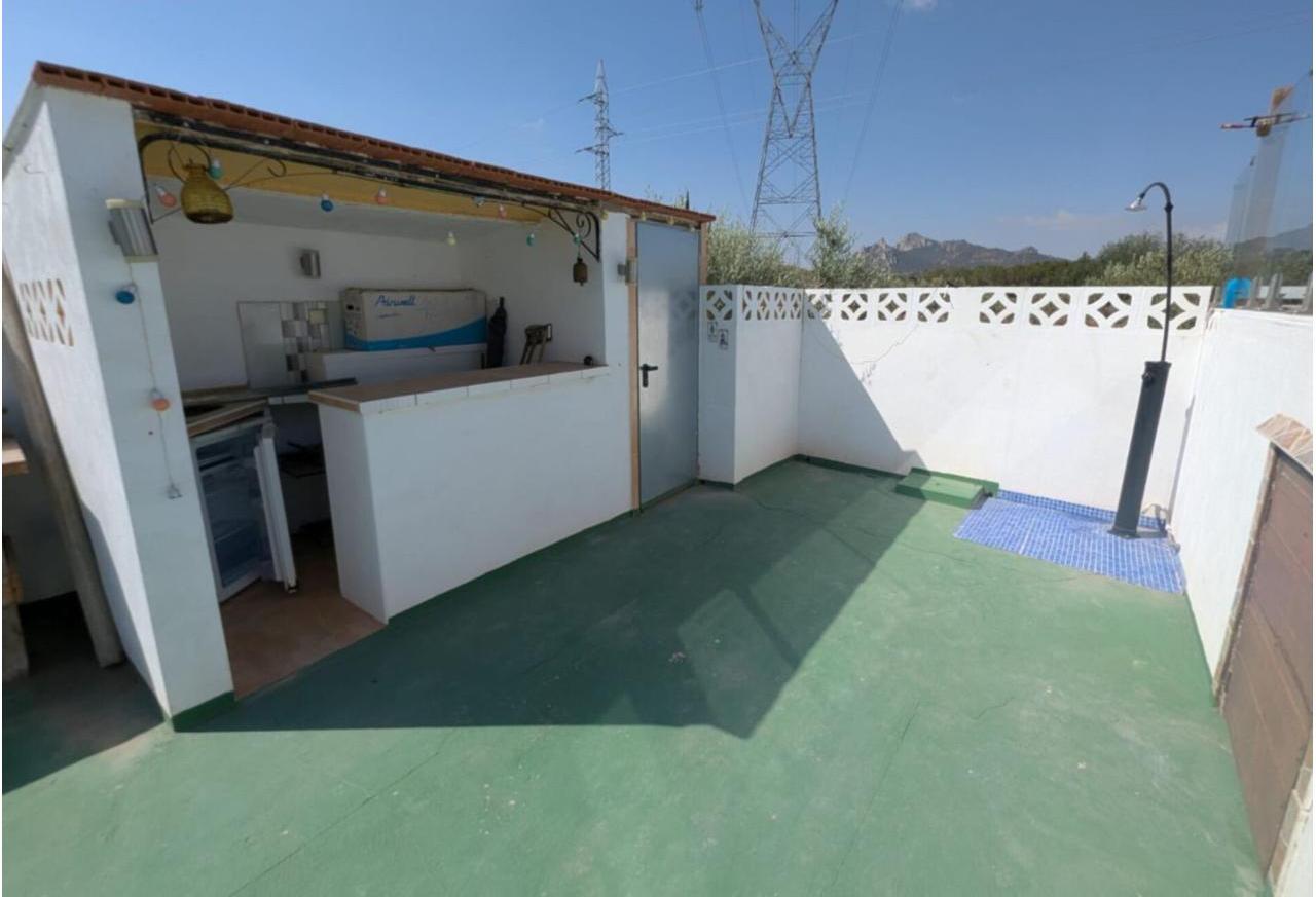 Country house with 3 bedrooms and 3 bathrooms in SAX | Ref: SCH-5266
