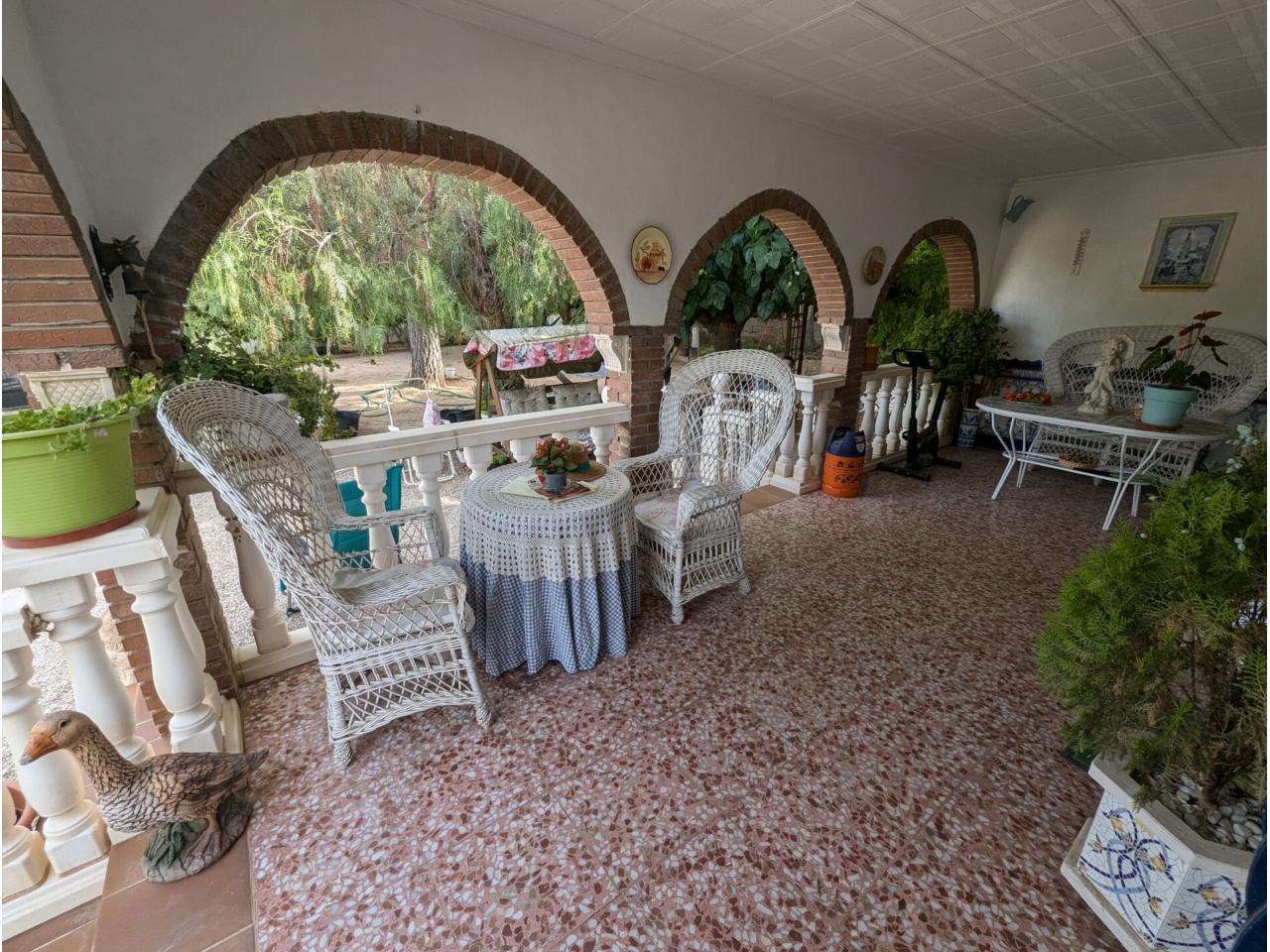 Country house with 4 bedrooms and 2 bathrooms in SAX | Ref: SCH-5268