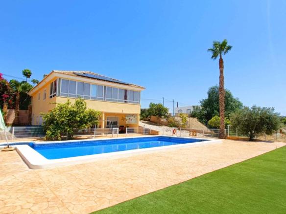 Country house with 5 bedrooms and 3 bathrooms in ABANILLA | Ref: SCH-5286