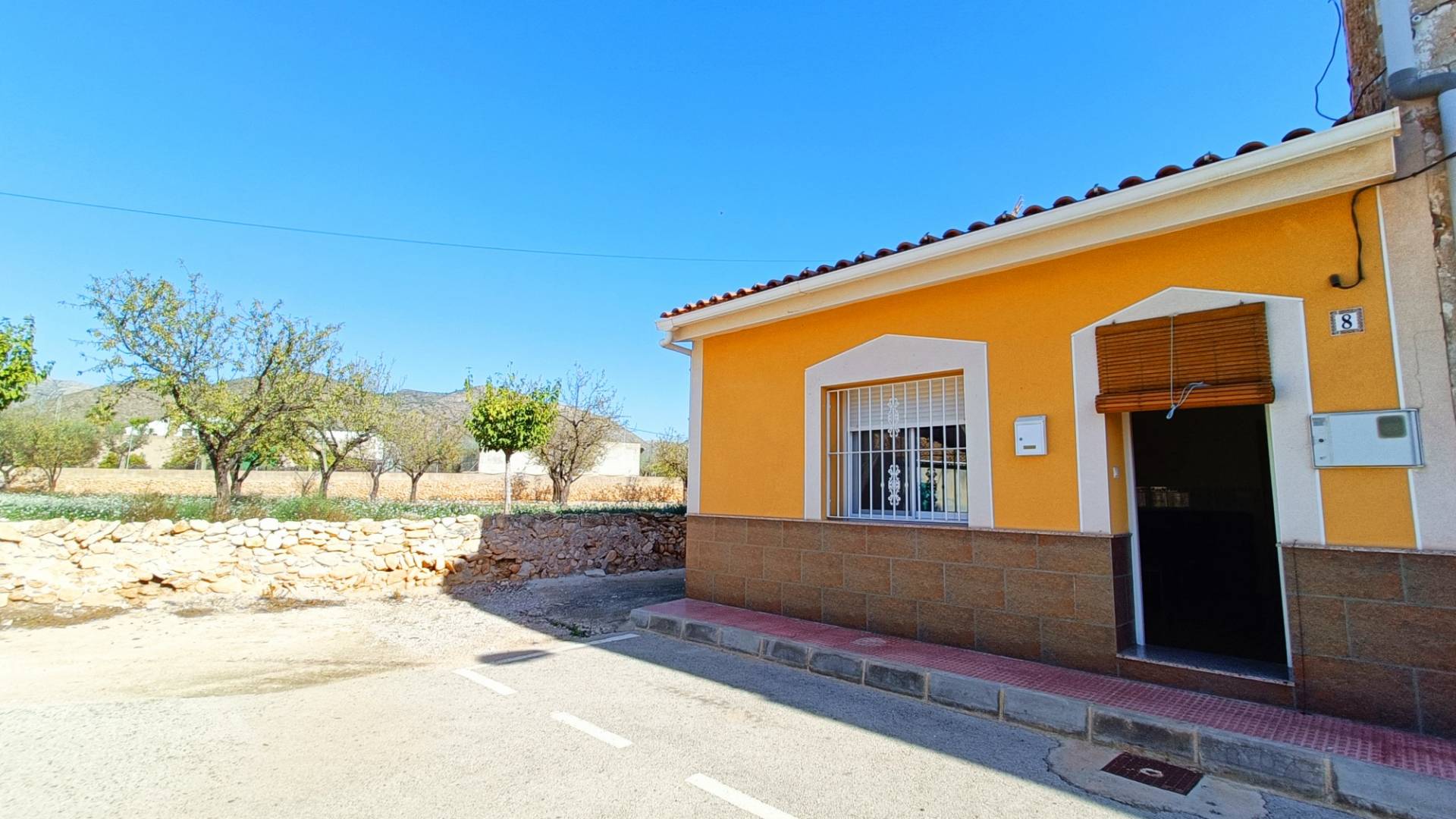 Country house with 3 bedrooms and 1 bathroom in barbarroja | Ref: SCH-5295