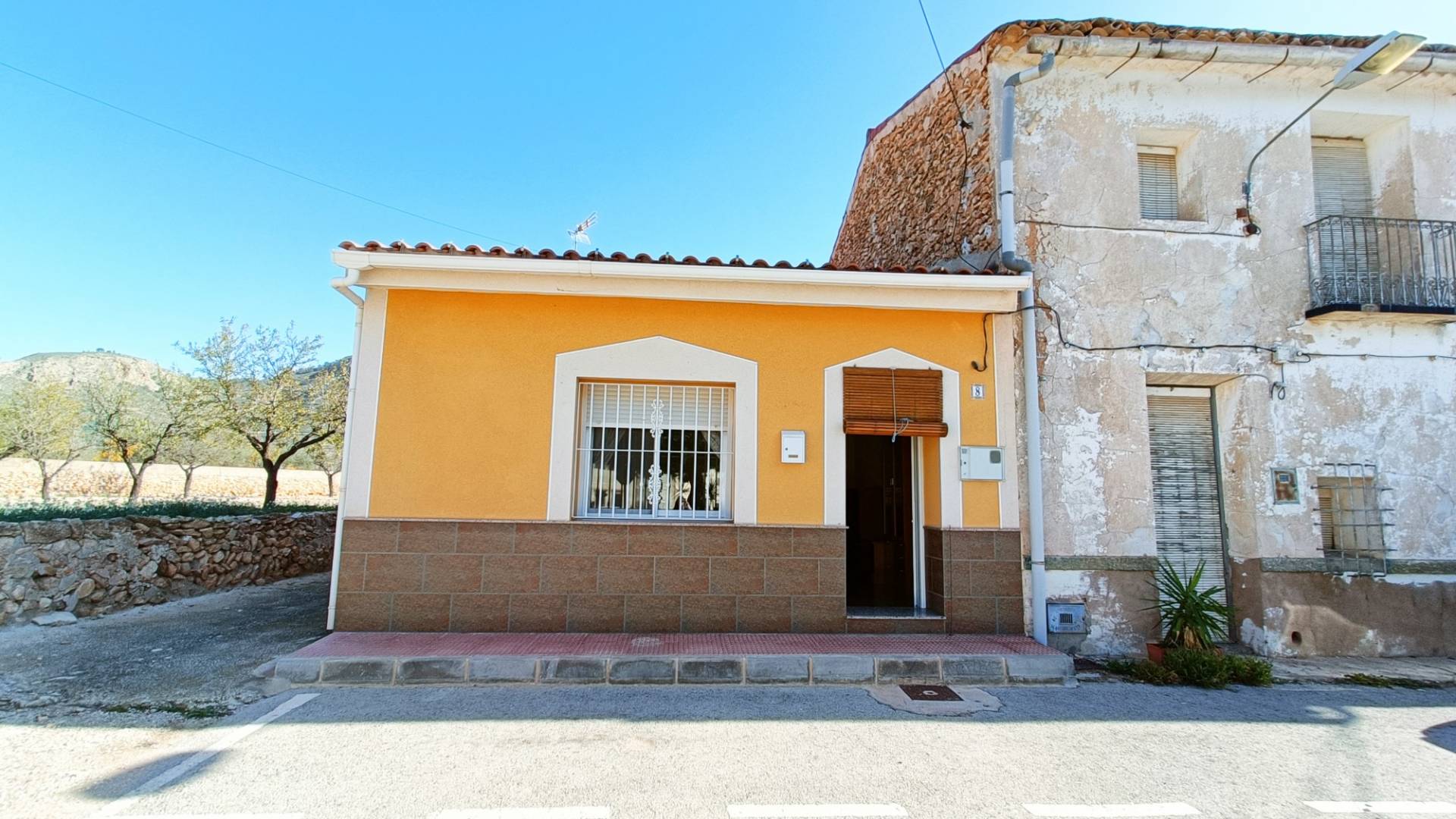 Country house with 3 bedrooms and 1 bathroom in barbarroja | Ref: SCH-5295