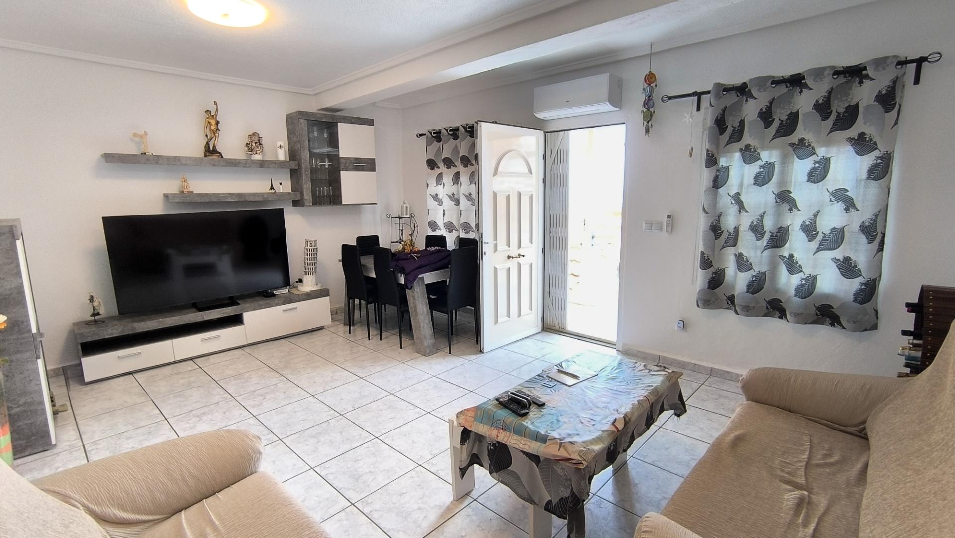 o_1ilgnf4d51ck78ps1e5r1j9ol8g2i.jpg Townhouse with 3 bedrooms and 3 bathrooms in Ciudad Quesada | Ref: VA5245