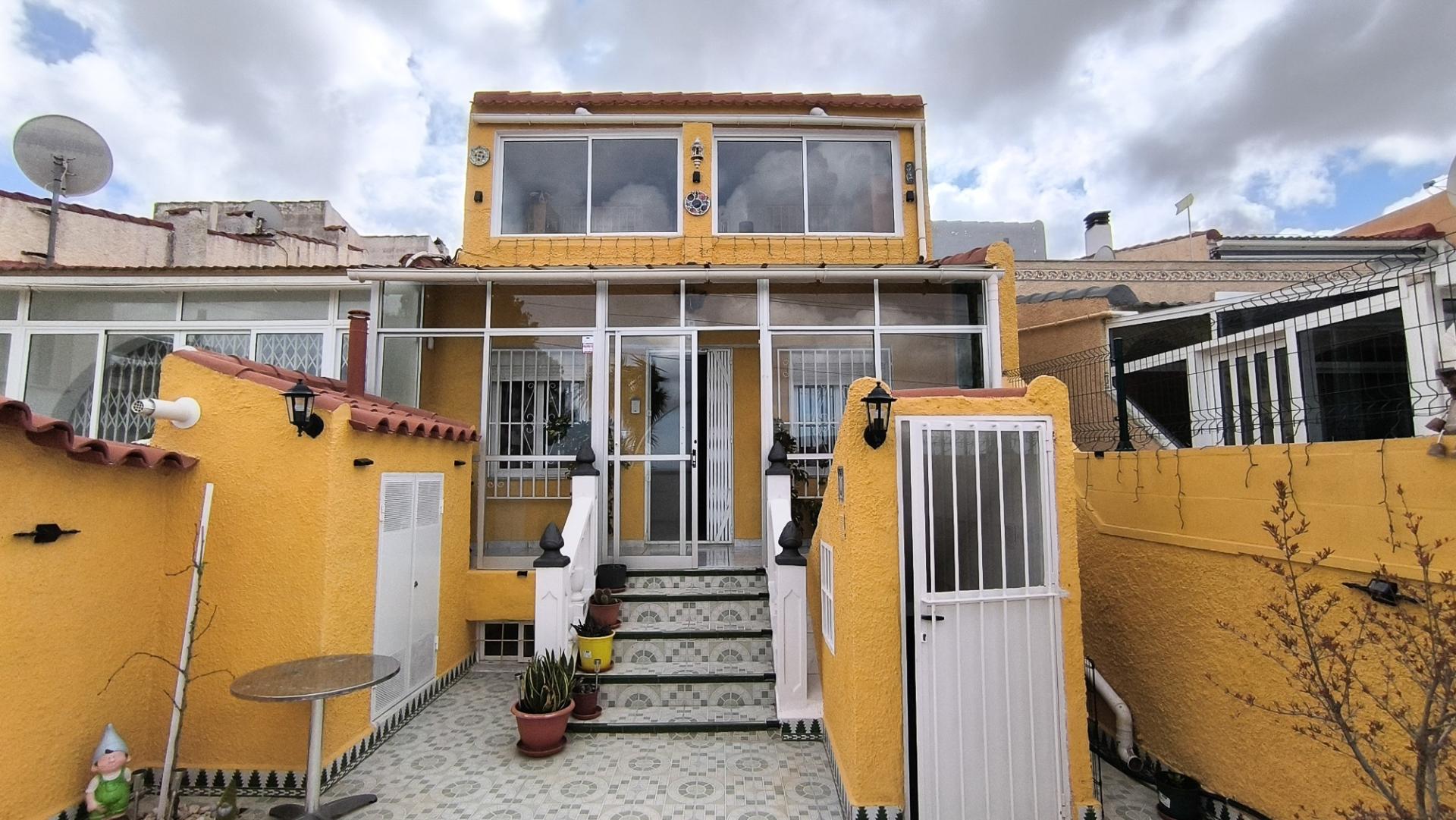 o_1ilgnf4d561mrrqmgl2r41it72e.jpg Townhouse with 3 bedrooms and 3 bathrooms in Ciudad Quesada | Ref: VA5245