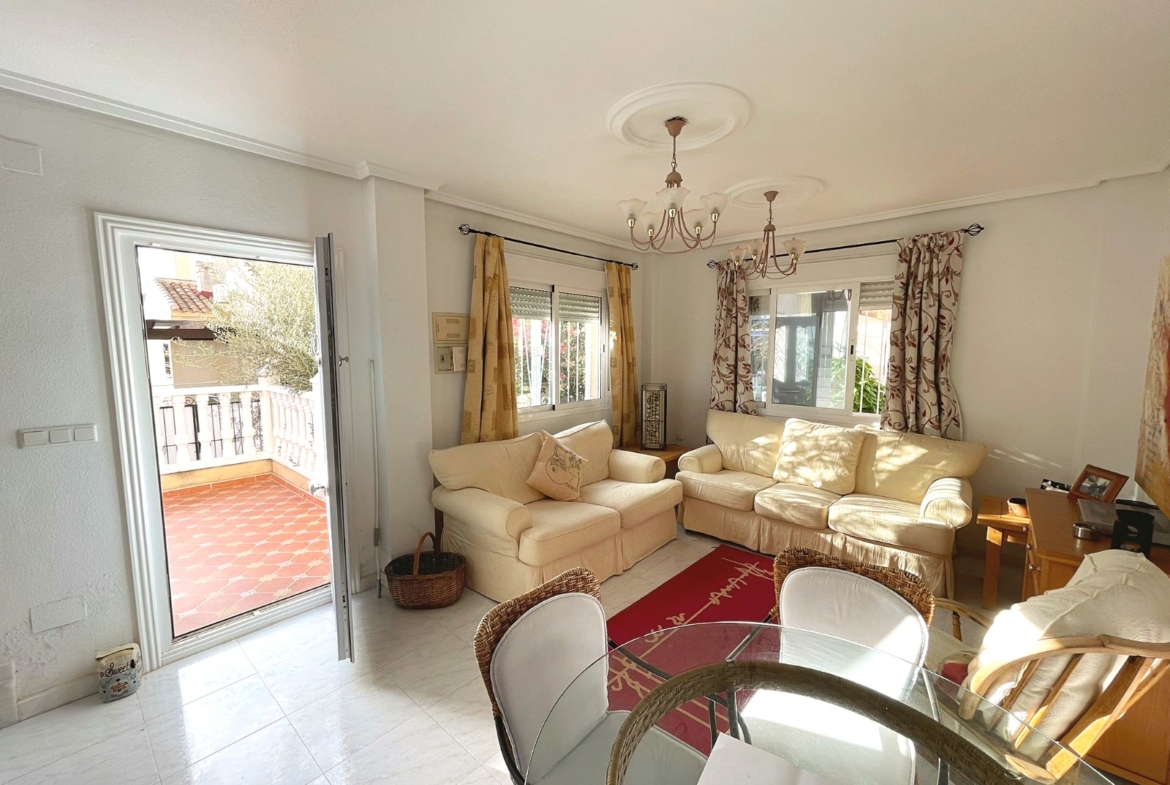 Detached villa with 3 bedrooms and 2 bathrooms in Ciudad Quesada | Ref: VA5346