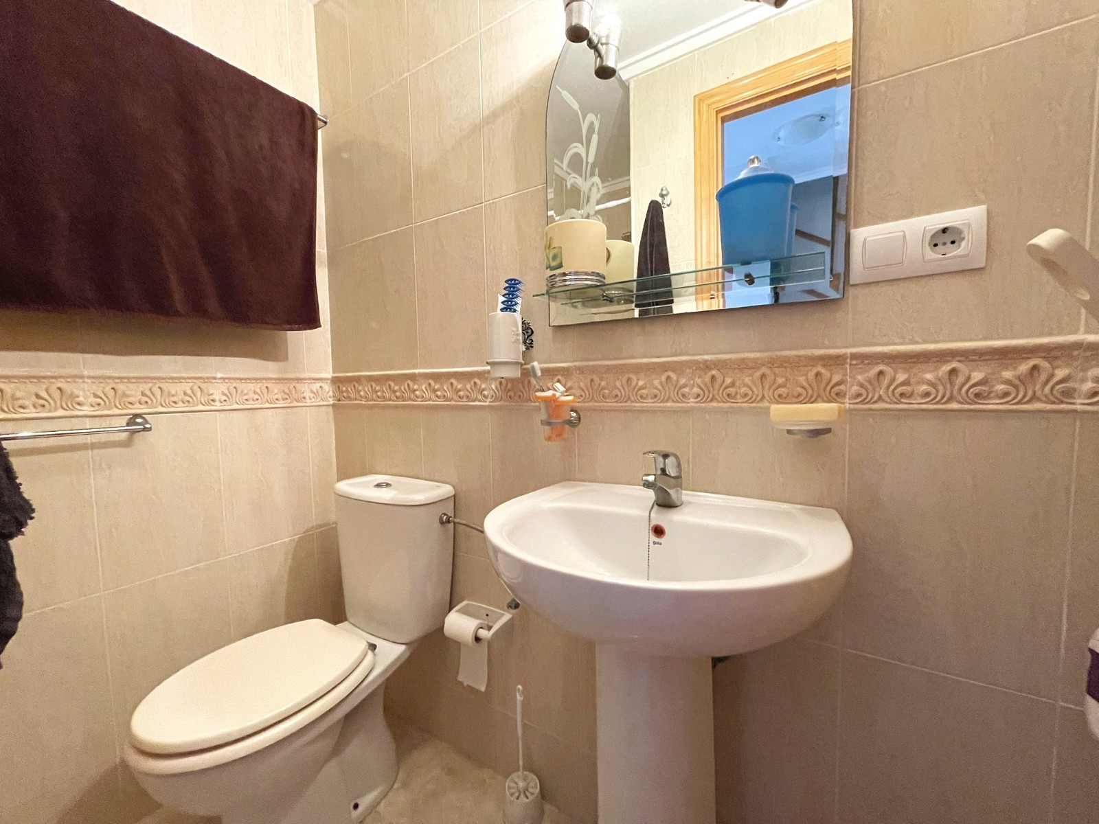 o_1jfaom5rd1bma8jg1ju65jmjts2v.jpg Townhouse with 3 bedrooms and 2 bathrooms in Ciudad Quesada | Ref: VA5378