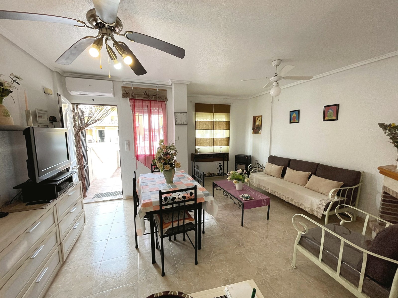 o_1jfaom5rd1mqakcr1cei1ekm1edp2p.jpg Townhouse with 3 bedrooms and 2 bathrooms in Ciudad Quesada | Ref: VA5378