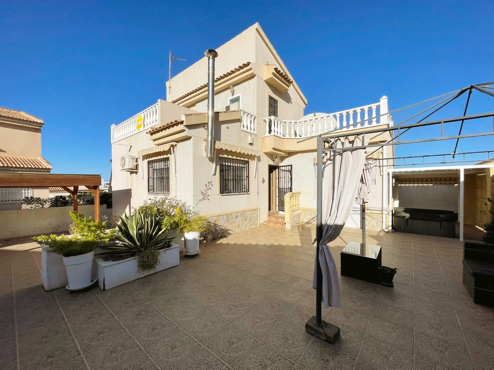 o_1jh0tof2n1h4fgbchbkl4a1f3v2s.jpg Detached villa with 3 bedrooms and 2 bathrooms in Ciudad Quesada | Ref: VA5384