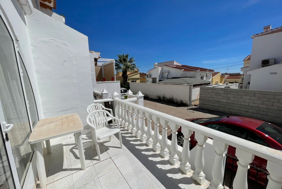 Townhouse with 2 bedrooms and 1 bathroom in Ciudad Quesada | Ref: VA5408