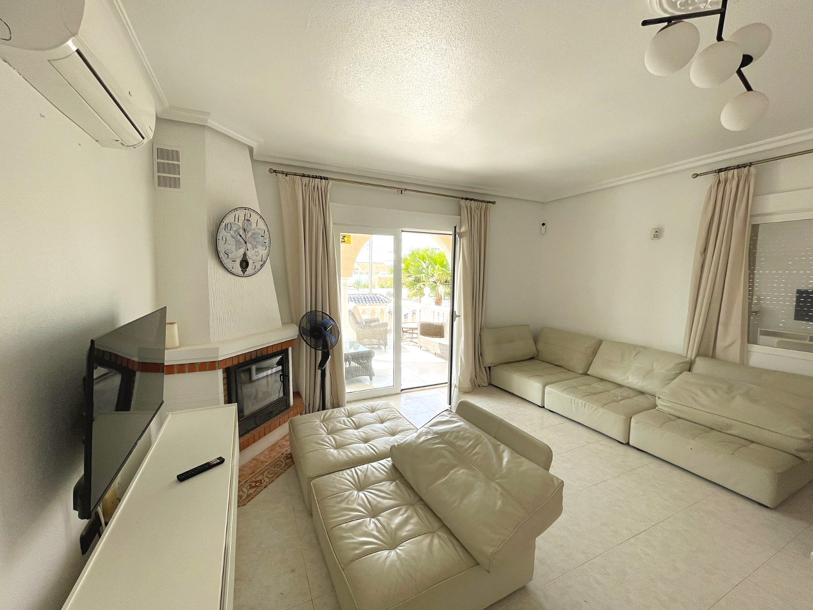 o_1jnf5jjvobcc13r51i4g8e2fe439.jpg Detached villa with 4 bedrooms and 2 bathrooms in Ciudad Quesada | Ref: VA 5411