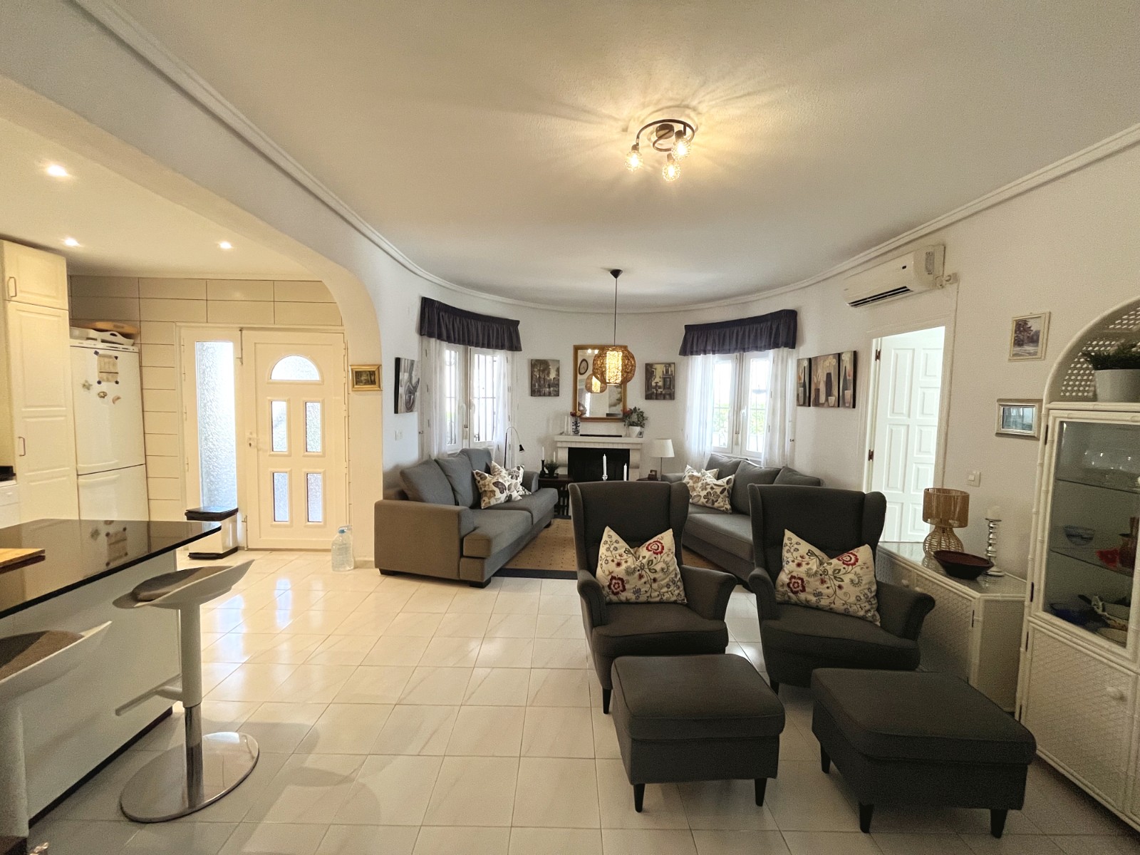o_1jtfu2sb4106r1fgbkc9hgq10ev48.jpg Detached villa with 4 bedrooms and 4 bathrooms in Ciudad Quesada | Ref: VA5435