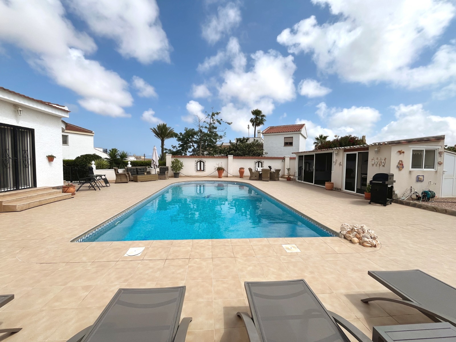 o_1jtfu2sb41n7mmco147n1sm6g6g3k.jpg Detached villa with 4 bedrooms and 4 bathrooms in Ciudad Quesada | Ref: VA5435