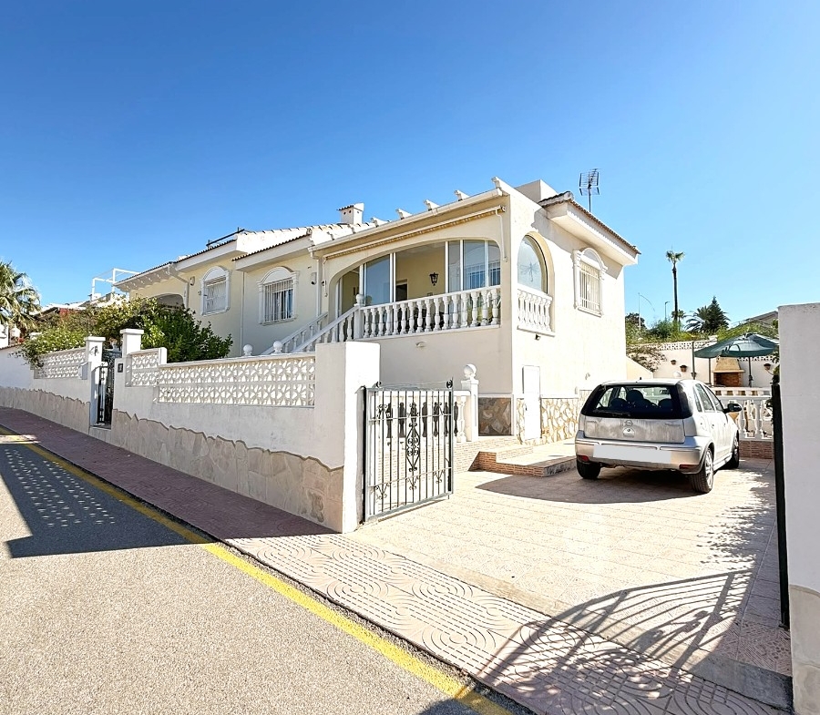 Bungalow with 2 bedrooms and 2 bathrooms in Ciudad Quesada | Ref: VA 5464