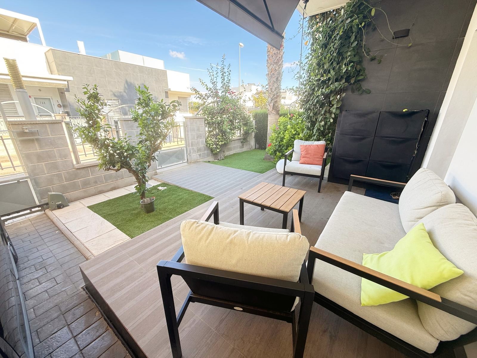 Bungalow with 2 bedrooms and 2 bathrooms in Ciudad Quesada | Ref: VA5468