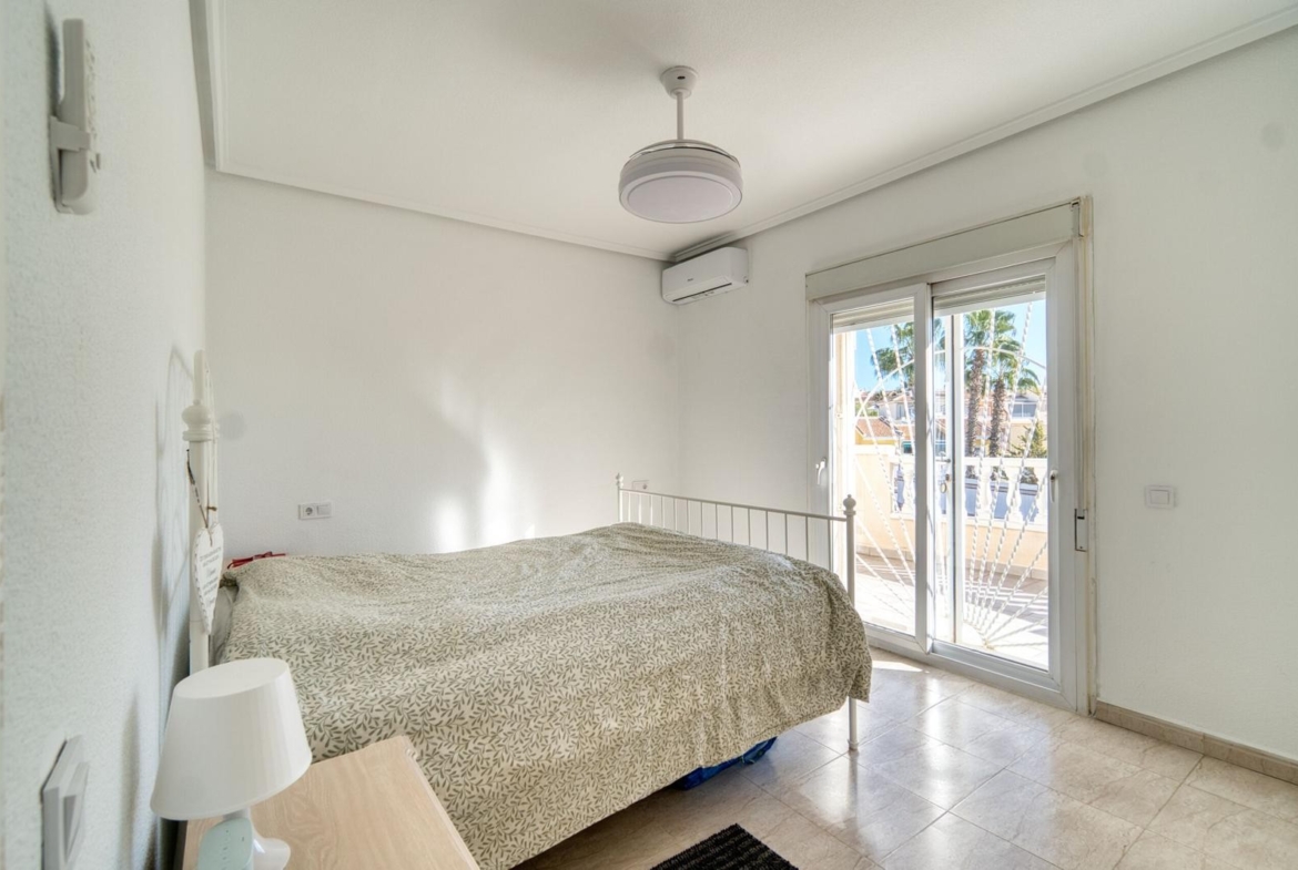 Terraced with 2 bedrooms and 2 bathrooms in Benijófar | Ref: VA5449