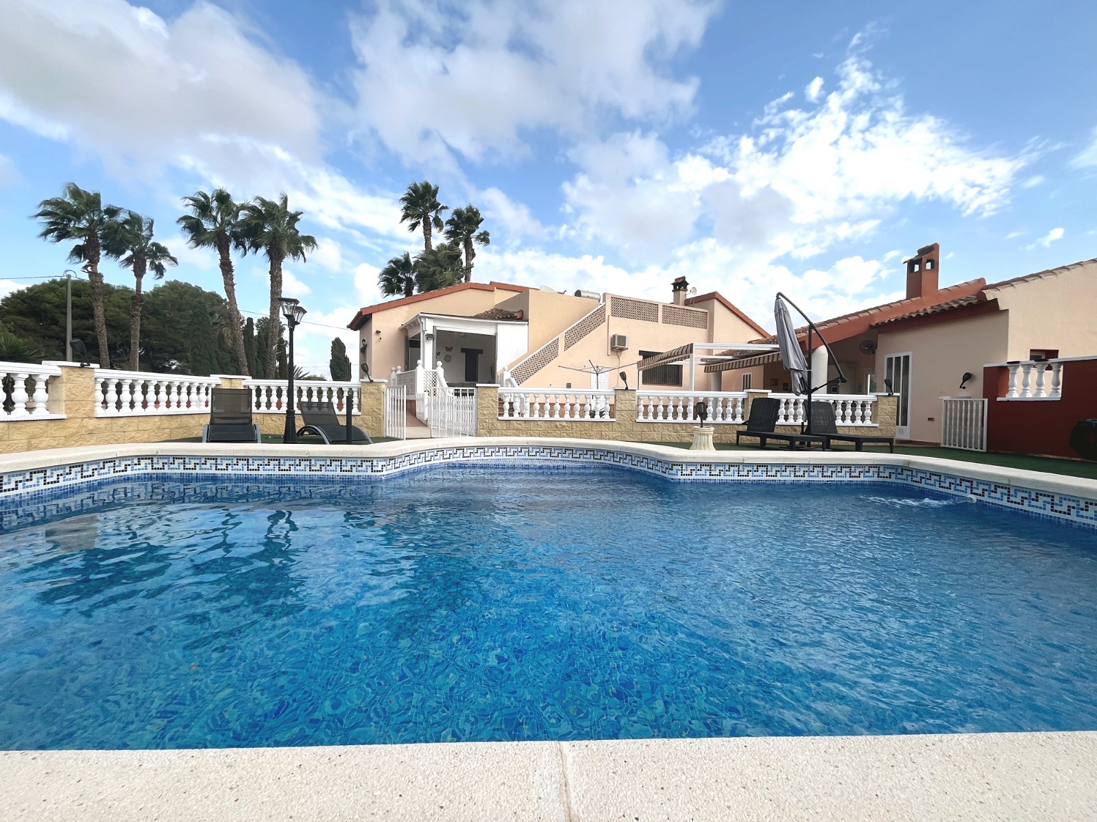o_1k3u5o8lt11lj1ra57ca1h4s1tbo3n.jpg Villa with 3 bedrooms and 2 bathrooms in Daya Vieja | Ref: VA5458