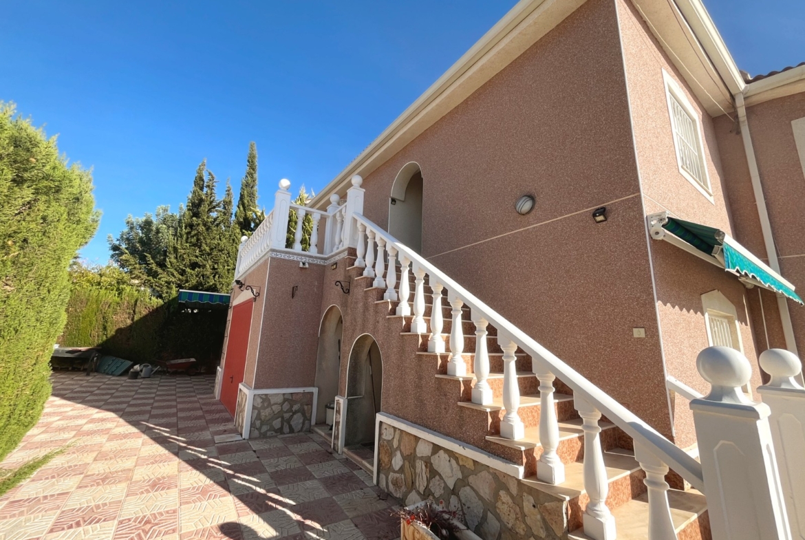 Detached villa with 4 bedrooms and 3 bathrooms in Ciudad Quesada | Ref: VA5469